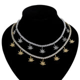 Zircon necklace maple leaf full of zirconium